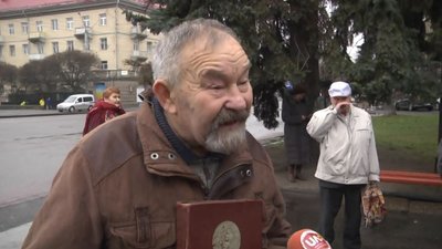 У Луцьку відзначили 206-у річницю від дня народження Тараса Шевченка У Луцьку відзначили 206-у річницю від дня народження Тараса Шевченка
