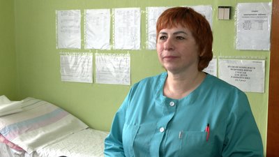 Приїжджають до пацієнтів у села та дають безкоштовно ліки: як працюють сімейні лікарі Михайло-Коцюбинської громади Приїжджають до пацієнтів у села та дають безкоштовно ліки: як працюють сімейні лікарі Михайло-Коцюбинської громади