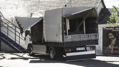 "Будемо звикати до нової реальності": через ракетний обстріл місто на Одещині залишилось без води та електрики. ВІДЕО "Будемо звикати до нової реальності": через ракетний обстріл місто на Одещині залишилось без води та електрики. ВІДЕО
