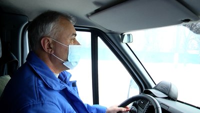 На Житомирщині частіше викликали швидку допомогу – через нерозчищені дороги доїхати змогли не всюди На Житомирщині частіше викликали швидку допомогу – через нерозчищені дороги доїхати змогли не всюди