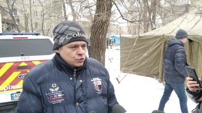 "Довелося ламати двері у дитячу кімнату". Що розповідають очевидці про вибух у будинку в Запоріжжі "Довелося ламати двері у дитячу кімнату". Що розповідають очевидці про вибух у будинку в Запоріжжі