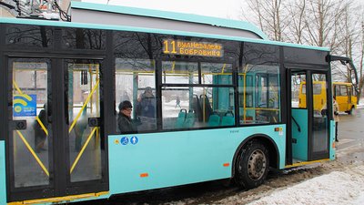 В тролейбусах у Чернігові пільговикам видають "нульові" квитки: для чого це потрібно