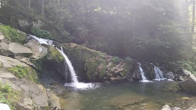 На Львівщині найчастіше відвідують водоспад Кам'янка та фортецю Тустань