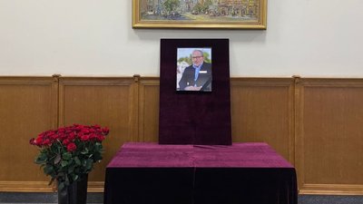 Захисні маски, дистанція, виходи: в міськраді розповіли про прощання з Кернесом в умовах карантину