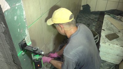 20 років стояв пусткою: у Черсаках у колишньому дитсадку роблять житло для переселенців
