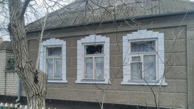 Миколаївські рятувальники ліквідовують наслідки обстрілів Миколаївські рятувальники ліквідовують наслідки обстрілів
