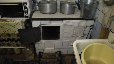 На Житомирщині рятувальники перевіряли стан пічного опалення в будинках – виявили 13 порушень На Житомирщині рятувальники перевіряли стан пічного опалення в будинках – виявили 13 порушень