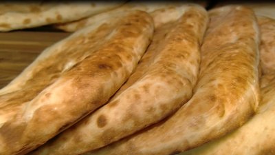 Понад 100 лавашів за ранок пече луцький мультиплікатор Понад 100 лавашів за ранок пече луцький мультиплікатор