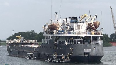 У Херсонському морському торговельному порту відбулись антитерористичні навчання - СБУ У Херсонському морському торговельному порту відбулись антитерористичні навчання - СБУ