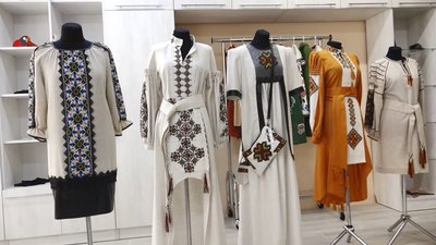 Зберегти пам’ять предків. Студенти і викладачі Центру профтехосвіти створюють колекції вишиванок