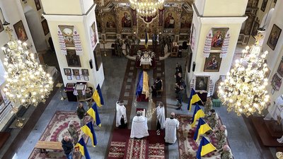 У Полтаві попрощалися із Володимиром Пазенко, який загинув на війні з РФ У Полтаві попрощалися із Володимиром Пазенко, який загинув на війні з РФ