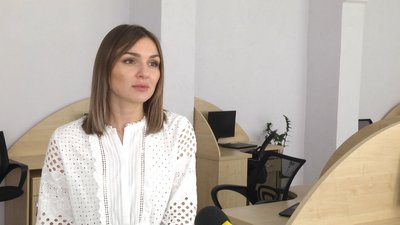 Заступниця директора ліцею №4 міста Житомира Юлія Житнік Заступниця директора ліцею №4 міста Житомира Юлія Житнік