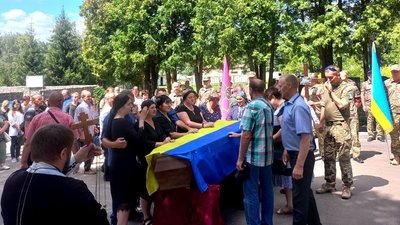 У Сумах поховали військового Володимира Дергая