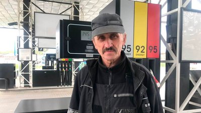 Оператор заправки Володимир Коцовський Оператор заправки Володимир Коцовський