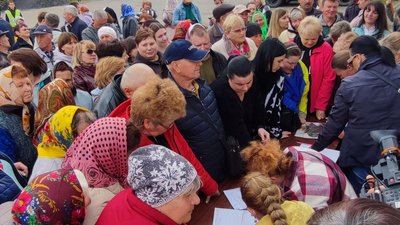 Проголосували одноголосно: на Черкащині люди протестують проти церкви УПЦ МП Проголосували одноголосно: на Черкащині люди протестують проти церкви УПЦ МП