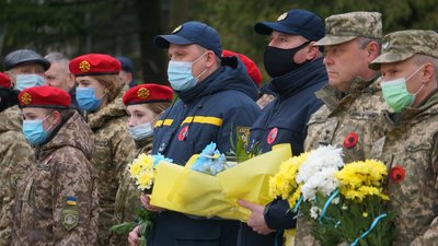 У Тернополі вшанували пам'ять загиблих в Другій світовій війні У Тернополі вшанували пам'ять загиблих в Другій світовій війні