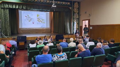 Громадські слухання у селі Свидівок щодо дерибану прибережної зони Громадські слухання у селі Свидівок щодо дерибану прибережної зони