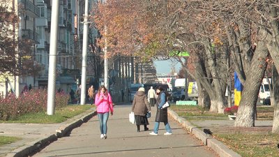 У Полтаві 27 жовтня сирени вмикали двічі – із 10-ї до 11-ї години. У Полтаві 27 жовтня сирени вмикали двічі – із 10-ї до 11-ї години.