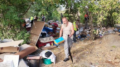 У Кропивницькому два дні не вивозили сміття з контейнерів через блокування безхатьками. Чим завершився конфлікт У Кропивницькому два дні не вивозили сміття з контейнерів через блокування безхатьками. Чим завершився конфлікт