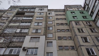 У 9-поверхівці Полтави майже п’ять місяців не працює ліфт: як живуть мешканці У 9-поверхівці Полтави майже п’ять місяців не працює ліфт: як живуть мешканці