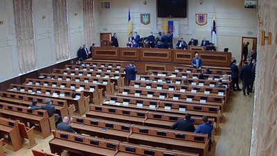Перша сесія нової Одеської облради: депутати заблокували трибуну Перша сесія нової Одеської облради: депутати заблокували трибуну
