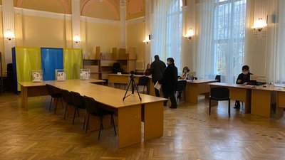"Компанія вийшла надзвичайно брудна". В одеському "Нархозі" розпочався другий тур виборів ректора "Компанія вийшла надзвичайно брудна". В одеському "Нархозі" розпочався другий тур виборів ректора