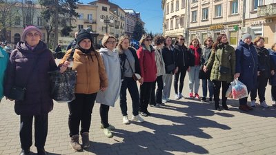 В Івано-Франківську десятки людей прийшли послухати лекцію екскурсовода Ервіна Мідена з Чернігівщини