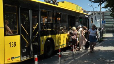 У Полтаві тролейбуси курсуватимуть на годину довше