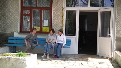 "Страшно за дітей. Виїхали, бо влучило в школу" – переселенка Світлана Басургіна