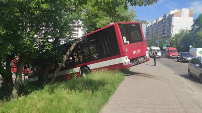 Комунальний автобус, Пасічна, Франківськ, ДТП