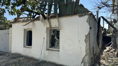 Херсон, обстріли РФ, зруйнований будинок 