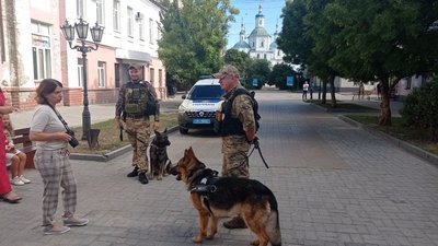 У Сумах відбулося спецпогашення марки "Пес Патрон" У Сумах відбулося спецпогашення марки "Пес Патрон"