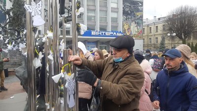 "Ангели пам’яті". У Вінниці відбулась акція, присвячена Героям Небесної Сотні "Ангели пам’яті". У Вінниці відбулась акція, присвячена Героям Небесної Сотні
