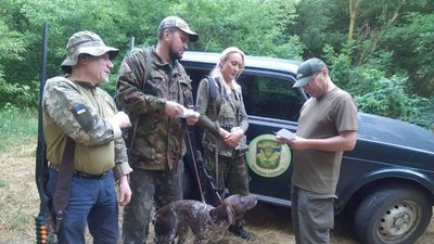 Полюють без документів: на Черкащині перевірили мисливців