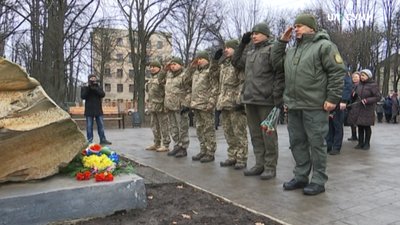 У Сумах в День Соборності вшанували тих, хто загинув захищаючи державність