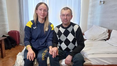 "Ми повинні тренуватись": історія харківської каратистки Карини Янчук, яка переїхала до Полтави "Ми повинні тренуватись": історія харківської каратистки Карини Янчук, яка переїхала до Полтави