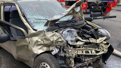 В Одесі зіткнулися дві автівки: водія та дитину госпіталізували В Одесі зіткнулися дві автівки: водія та дитину госпіталізували