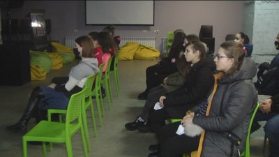 Вінницьким школярам показали три короткометражки про Героїв Небесної Сотні