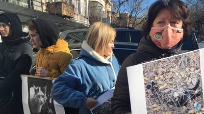 В Одесі мітингували проти бездіяльності поліції у справах жорстокого поводження з тваринами В Одесі мітингували проти бездіяльності поліції у справах жорстокого поводження з тваринами