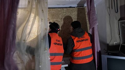 Нічна атака РФ на Одесу: пошкоджений об'єкт інфраструктури та бізнес-центр, є постраждалий