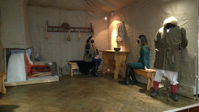 Рівненські археологи прозвітувались за річну роботу та показали артефакти віком у 12 тисяч років Рівненські археологи прозвітувались за річну роботу та показали артефакти віком у 12 тисяч років