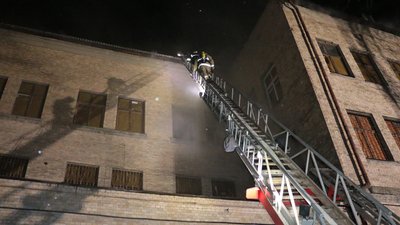 У Харкові ввечері 18 грудня спалахнула пожежа, яку гасили 90 рятувальників