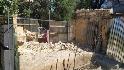 У центрі Одеси зупинили незаконні будівельні роботи У центрі Одеси зупинили незаконні будівельні роботи