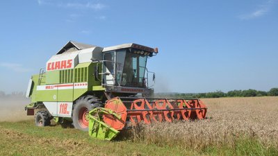 На Львівщині триває жнивна кампанія: пожежники перевіряють безпечність робіт