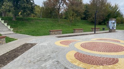 У Центральному парку Луцька облаштували інформаційний причал У Центральному парку Луцька облаштували інформаційний причал