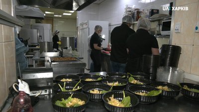 У Харкові заклади харчування допомагають медикам в умовах пандемії