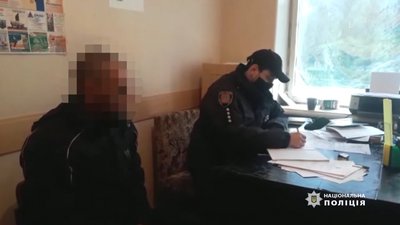 На Одещині чоловіка підозрюють у смертельному побитті співмешканки під час сімейної сварки На Одещині чоловіка підозрюють у смертельному побитті співмешканки під час сімейної сварки