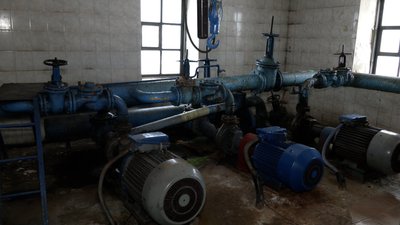 Розв'язує проблему з водою під час блекаутів: у Новгороді-Сіверському отримали генератор для водонасосної станції