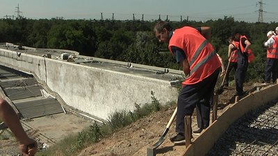 Флагшток зі збільшенням та громадський простір. Як просувається реконструкція на Хортиці Флагшток зі збільшенням та громадський простір. Як просувається реконструкція на Хортиці