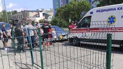 У Черкасах під колеса легковика потрапила дитина У Черкасах під колеса легковика потрапила дитина